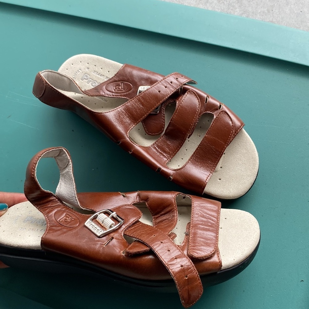 Propet Sandals SIZE 6.5